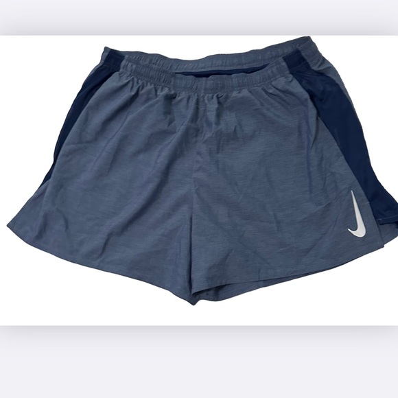 Women’s  blue Nike shorts - Picture 5 of 5
